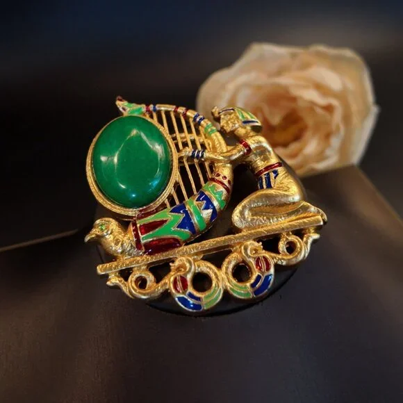 Exquisite Vintage Egyptian Revival Pharaoh & Harp Statement Brooch - Picture 3 of 7
